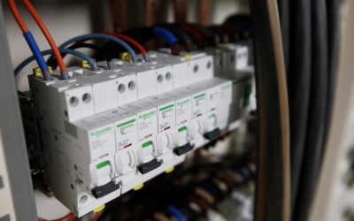 Problèmes de surtension : comment les éviter ?