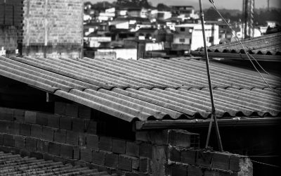 Comment recouvrir une toiture en amiante ?