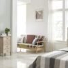 Ranger son salon sans le vider : méthode pour une pièce apaisée